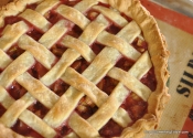 RecipeBeta: Rhubarb Cranberry Pie (and a video to help you make that crust pretty).